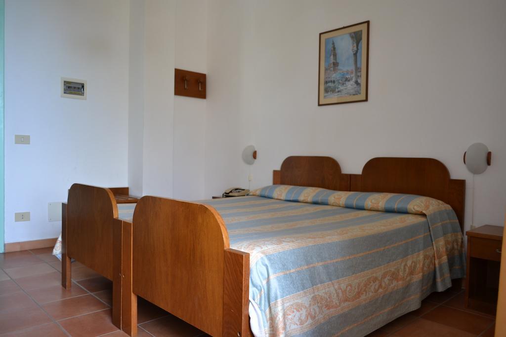Hotel Villa Bina Sant'Angelo  Oda fotoğraf